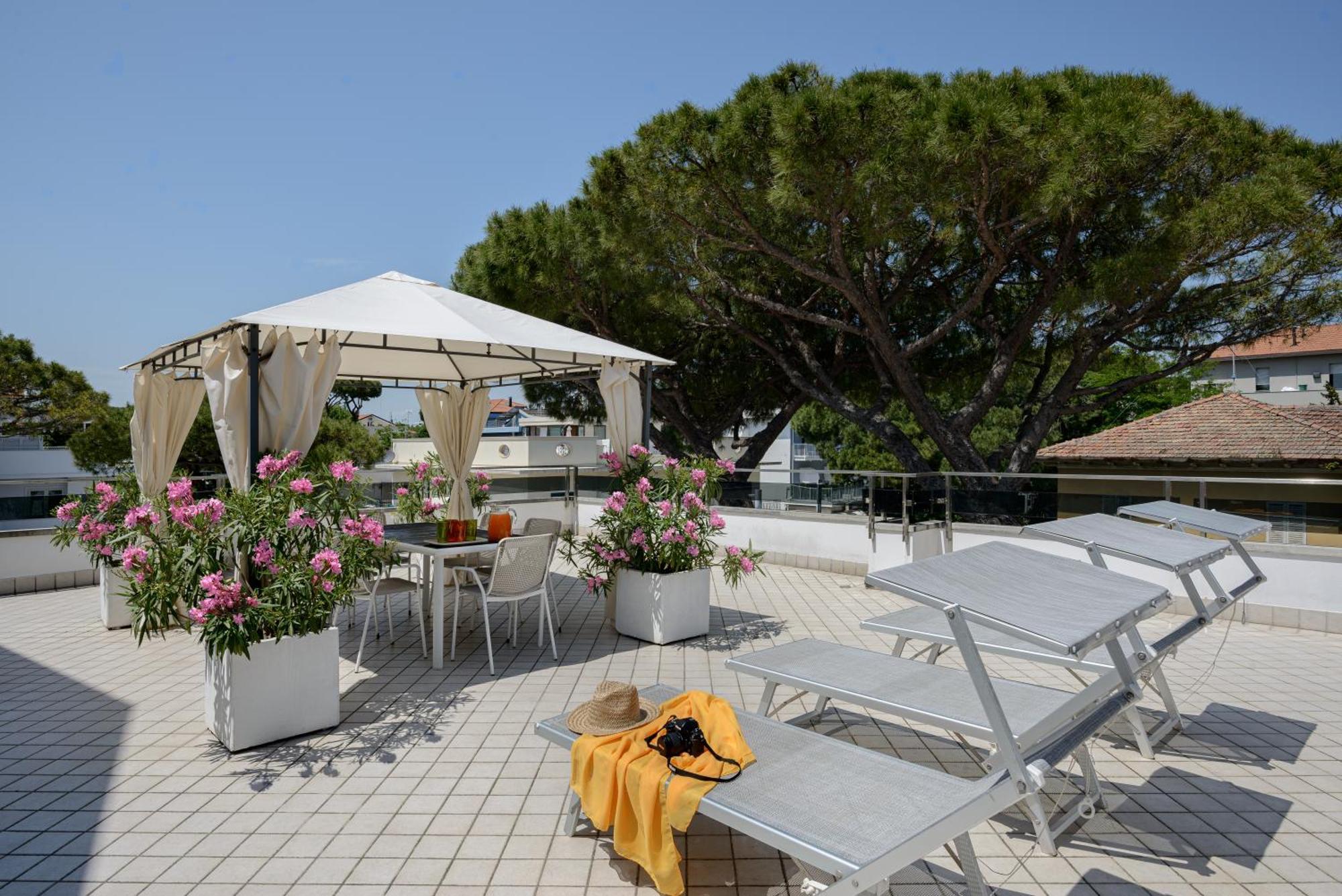Dante 124 | Appartamenti A Riccione Exterior foto