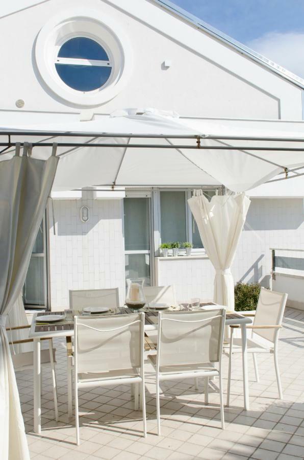 Dante 124 | Appartamenti A Riccione Exterior foto